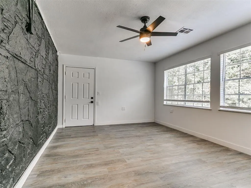 Photo 25 — 2813 NW 43rd Street, Oklahoma City, OK 73112