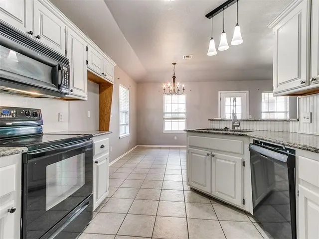 Photo 6 — 414 SE 7th Street, Lexington, OK 73051