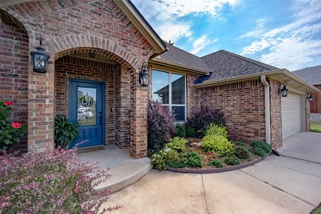 Photo 4 — 1850 Olivia Court, Blanchard, OK 73010