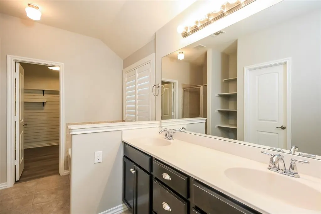 Photo 10 — 11704 Gwendolyn Lane, Oklahoma City, OK 73131