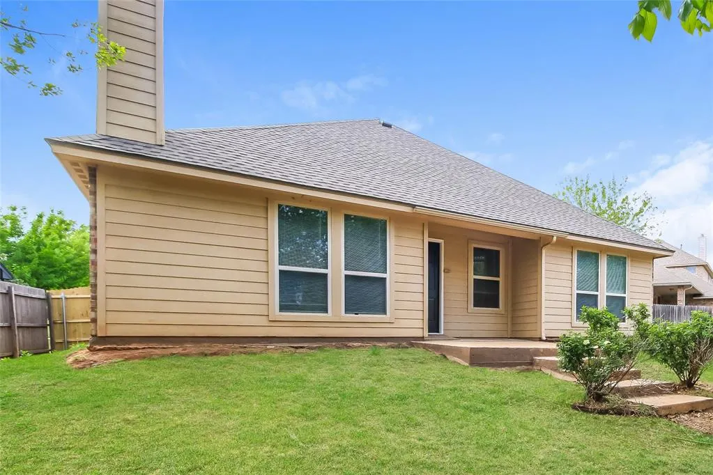 Photo 15 — 11704 Gwendolyn Lane, Oklahoma City, OK 73131