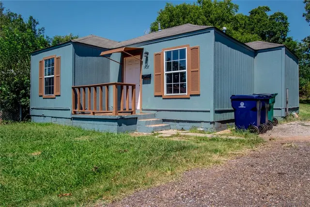 Photo 4 — 1437 NE 34th Street, Oklahoma City, OK 73111
