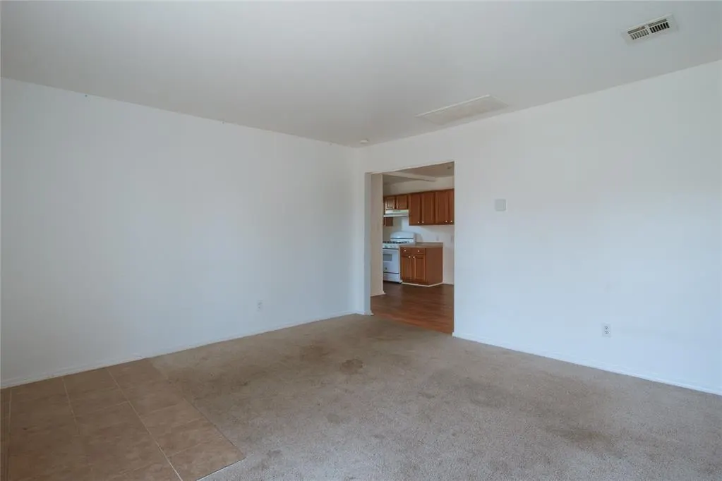 Photo 11 — 1437 NE 34th Street, Oklahoma City, OK 73111