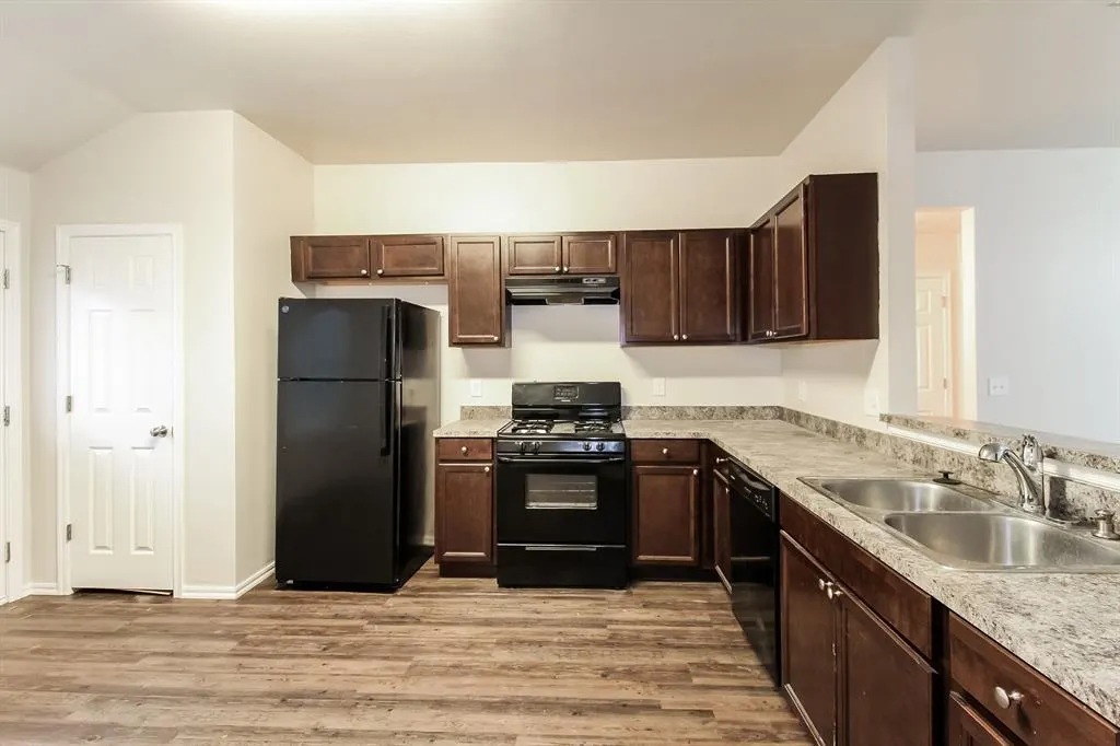 Photo 6 — 1317 Granite Lane, Noble, OK 73068