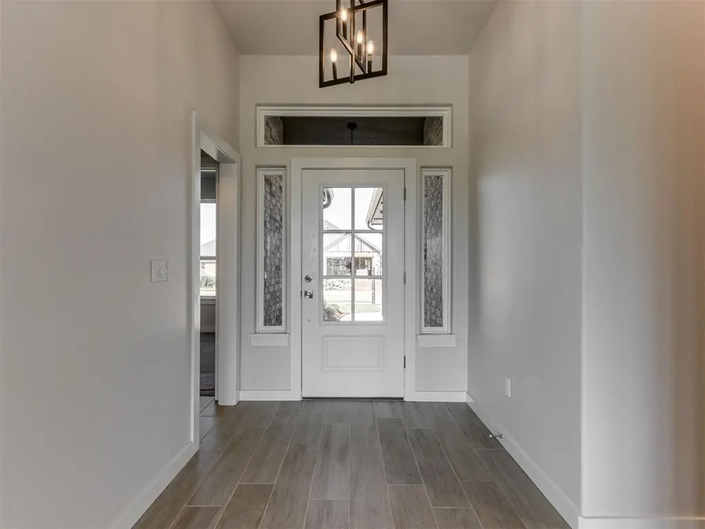 Photo 5 — 16024 Zamora Lane, Oklahoma City, OK 73170