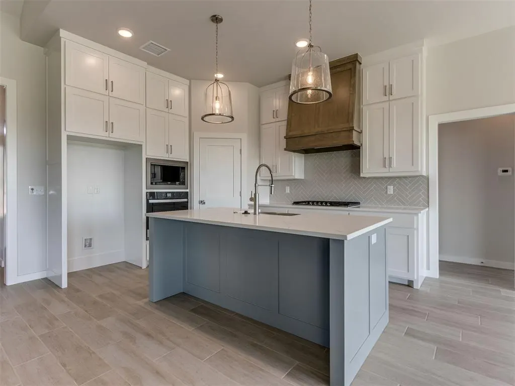 Photo 13 — 16024 Zamora Lane, Oklahoma City, OK 73170