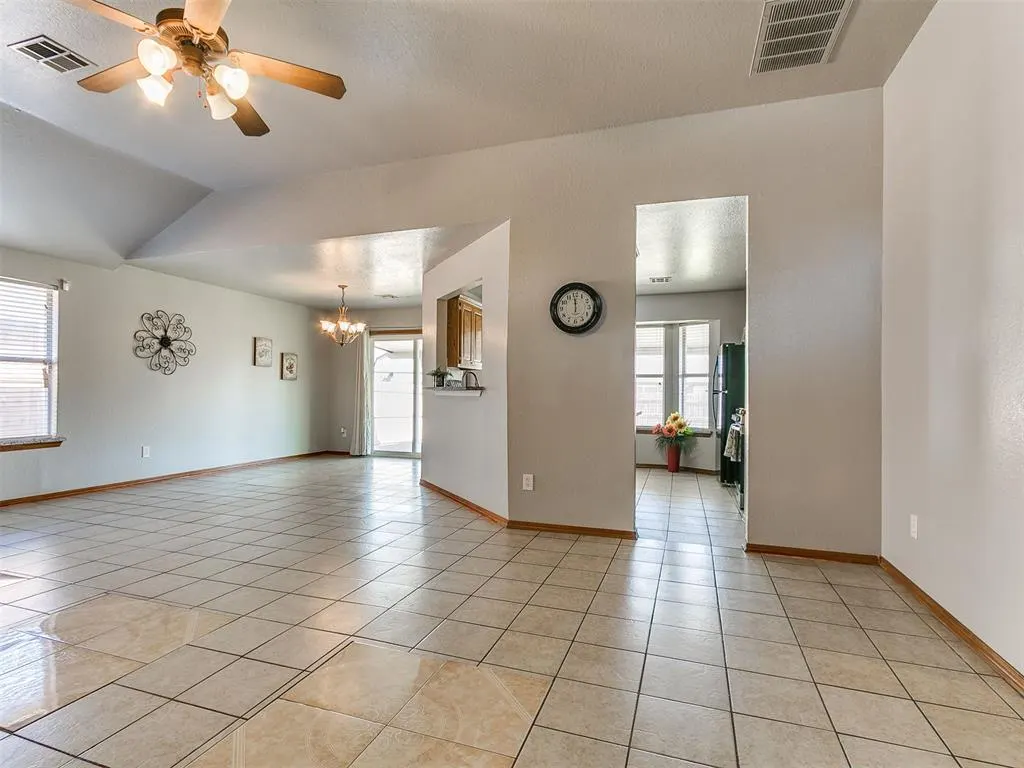 Photo 5 — 5109 SE 80th Street, Oklahoma City, OK 73135