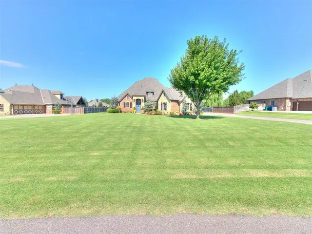 Photo 2 — 10713 Granada Drive, Oklahoma City, OK 73173
