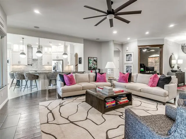 Photo 5 — 10713 Granada Drive, Oklahoma City, OK 73173