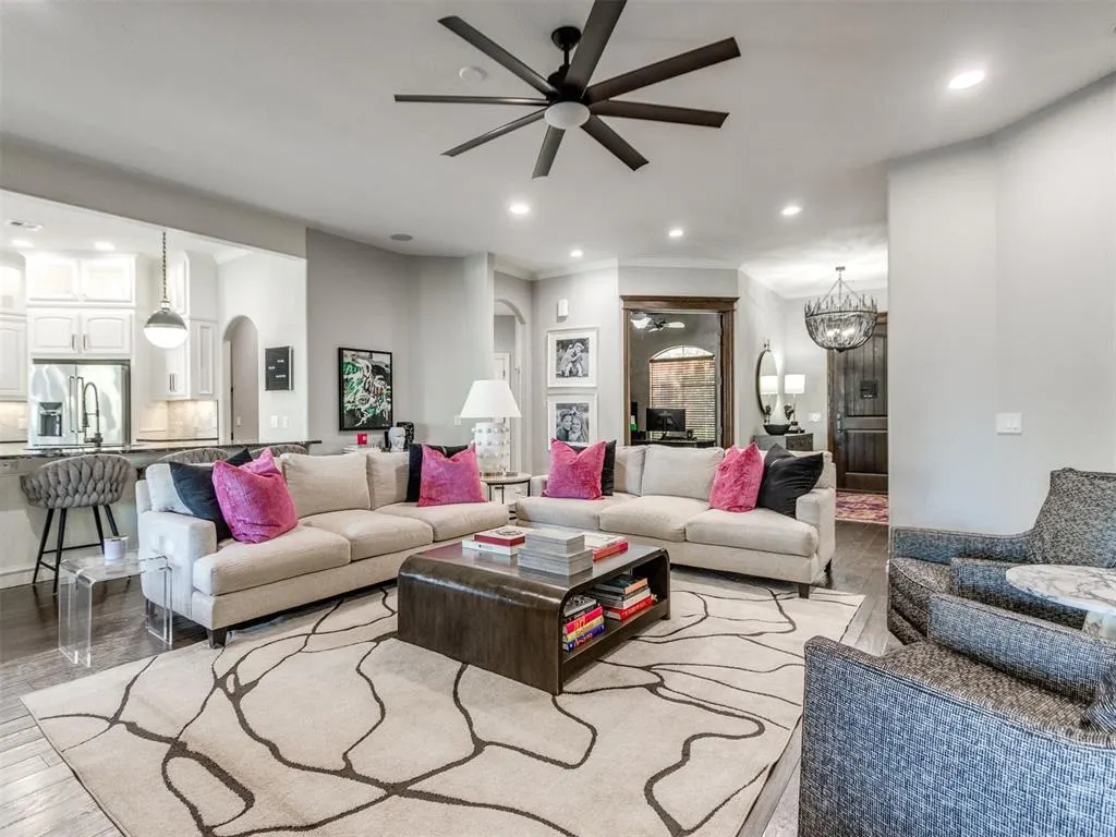 Photo 7 — 10713 Granada Drive, Oklahoma City, OK 73173