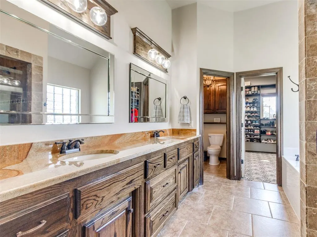 Photo 18 — 10713 Granada Drive, Oklahoma City, OK 73173