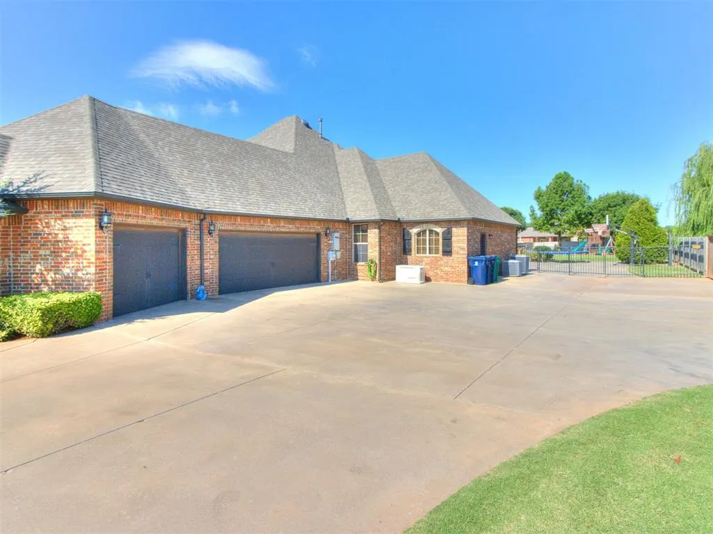 Photo 48 — 10713 Granada Drive, Oklahoma City, OK 73173