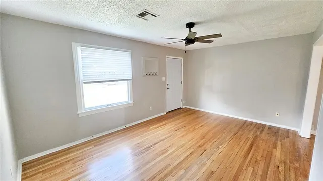 Photo 4 — 3205 NW 31st Street, Oklahoma City, OK 73112