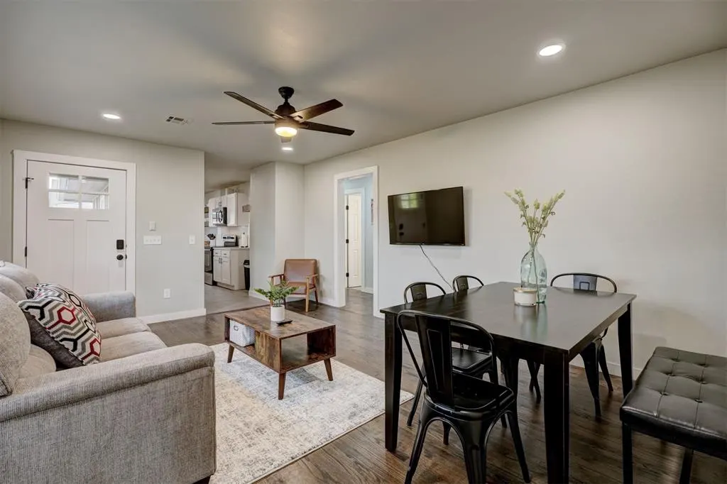 Photo 5 — 2908 Somerset Place, Oklahoma City, OK 73116