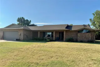 Sold home at 2305 Lakewood Drive