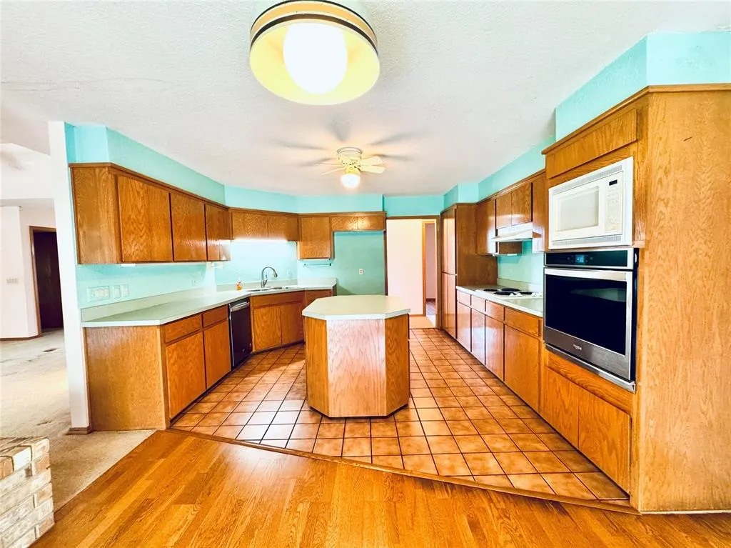 Photo 12 — 2305 Lakewood Drive, Chickasha, OK 73018