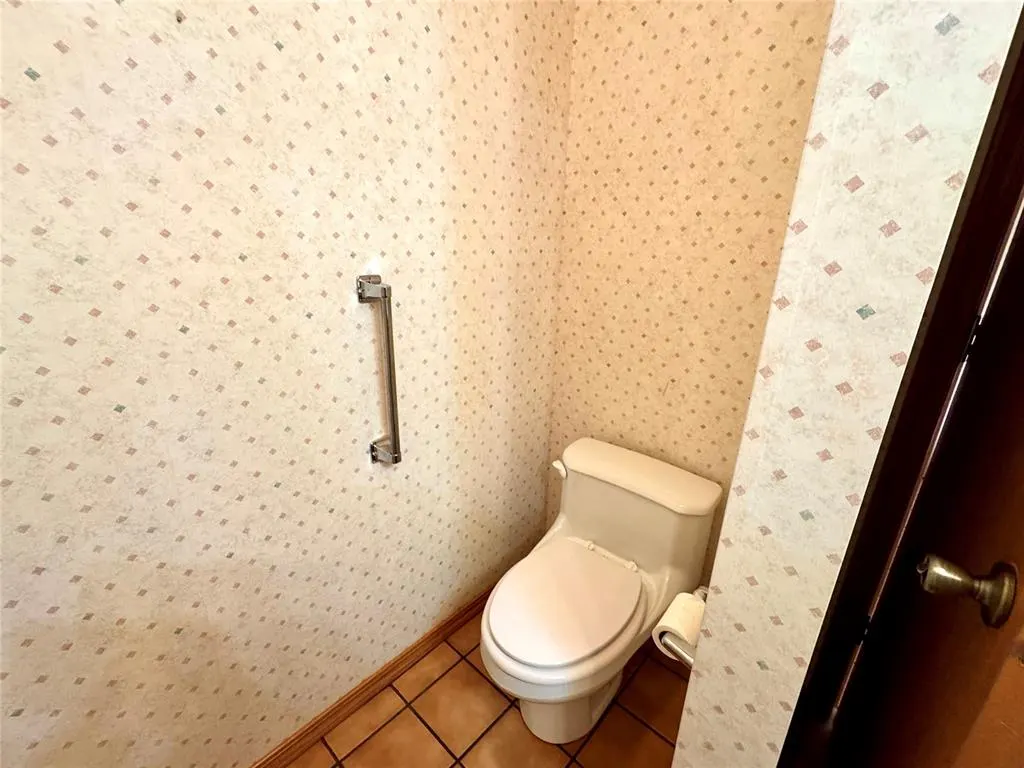 Photo 18 — 2305 Lakewood Drive, Chickasha, OK 73018