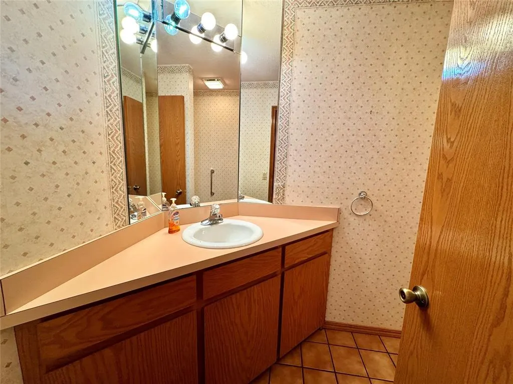 Photo 19 — 2305 Lakewood Drive, Chickasha, OK 73018