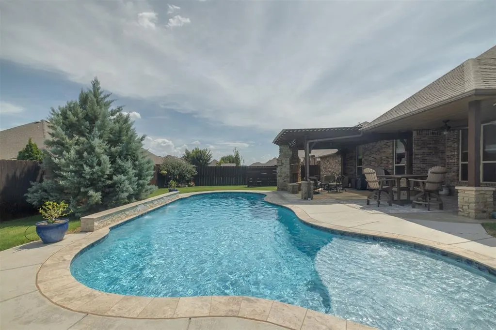 Photo 5 — 14916 Stone Manor Drive, Oklahoma City, OK 73142