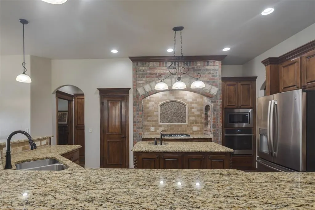 Photo 10 — 14916 Stone Manor Drive, Oklahoma City, OK 73142