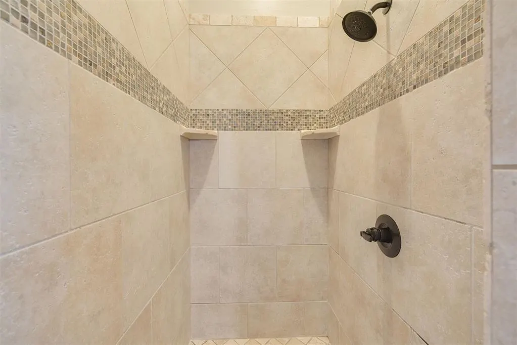 Photo 21 — 14916 Stone Manor Drive, Oklahoma City, OK 73142