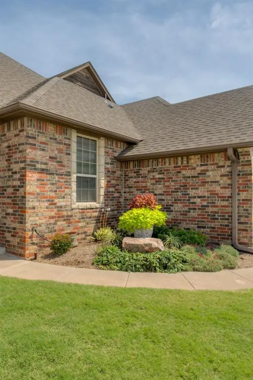 Photo 31 — 14916 Stone Manor Drive, Oklahoma City, OK 73142