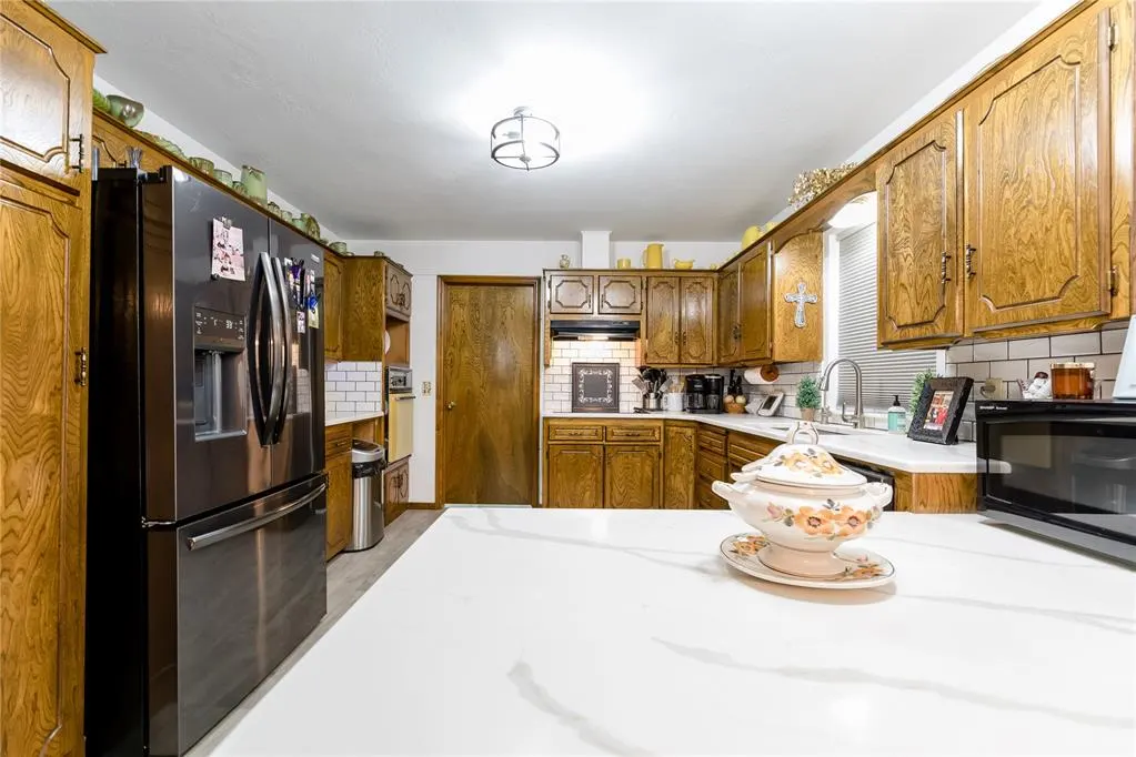 Photo 5 — 201 E Columbia Avenue, Cheyenne, OK 73628