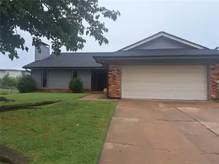 Sold home at 833 NW 118th Street