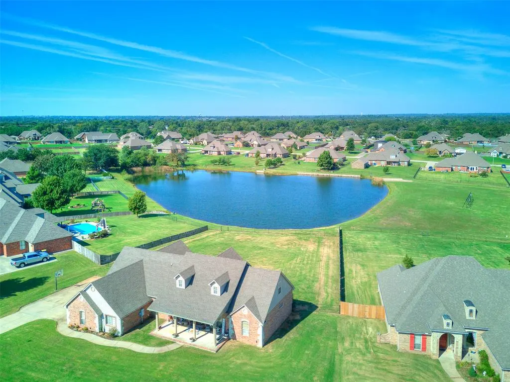 Photo 2 — 769 Silver Chase Drive, Choctaw, OK 73020