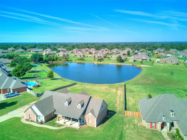 Photo 2 — 769 Silver Chase Drive, Choctaw, OK 73020