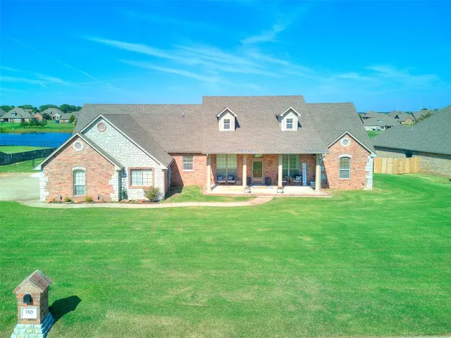 Photo 4 — 769 Silver Chase Drive, Choctaw, OK 73020
