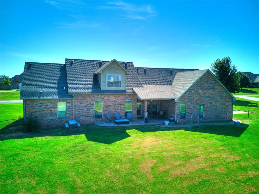Photo 5 — 769 Silver Chase Drive, Choctaw, OK 73020