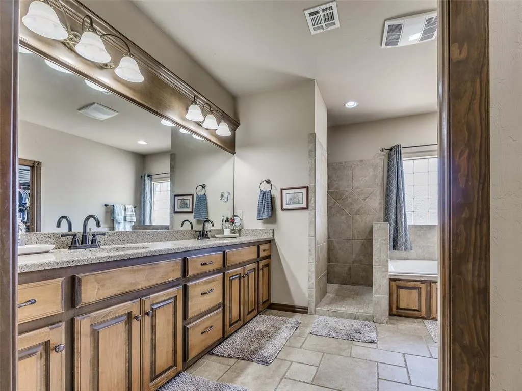Photo 38 — 769 Silver Chase Drive, Choctaw, OK 73020