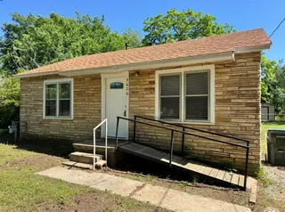 Sold home at 9626 SE 4th Street