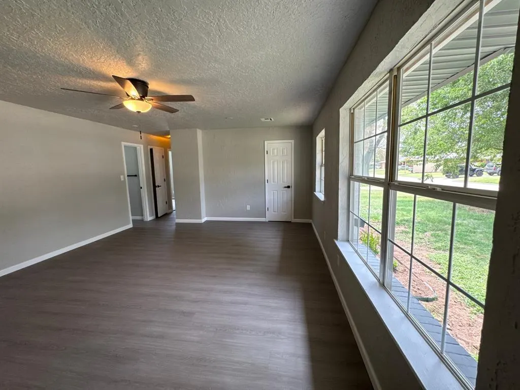 Photo 4 — 411 NW 54th Street, Lawton, OK 73505