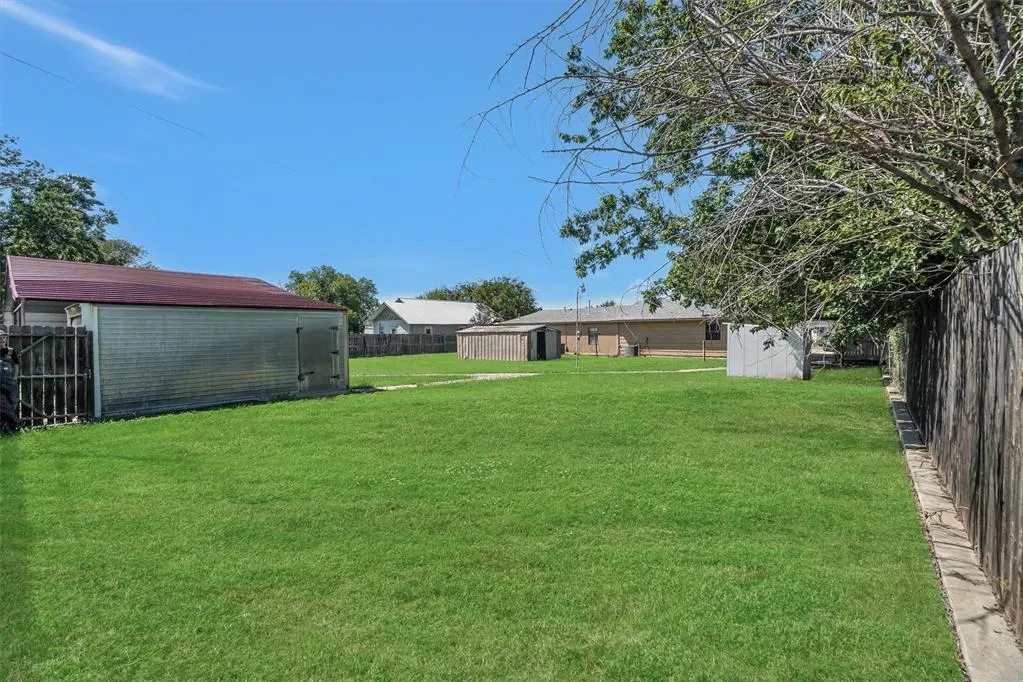 Photo 33 — 604 8th Street, Snyder, OK 73566