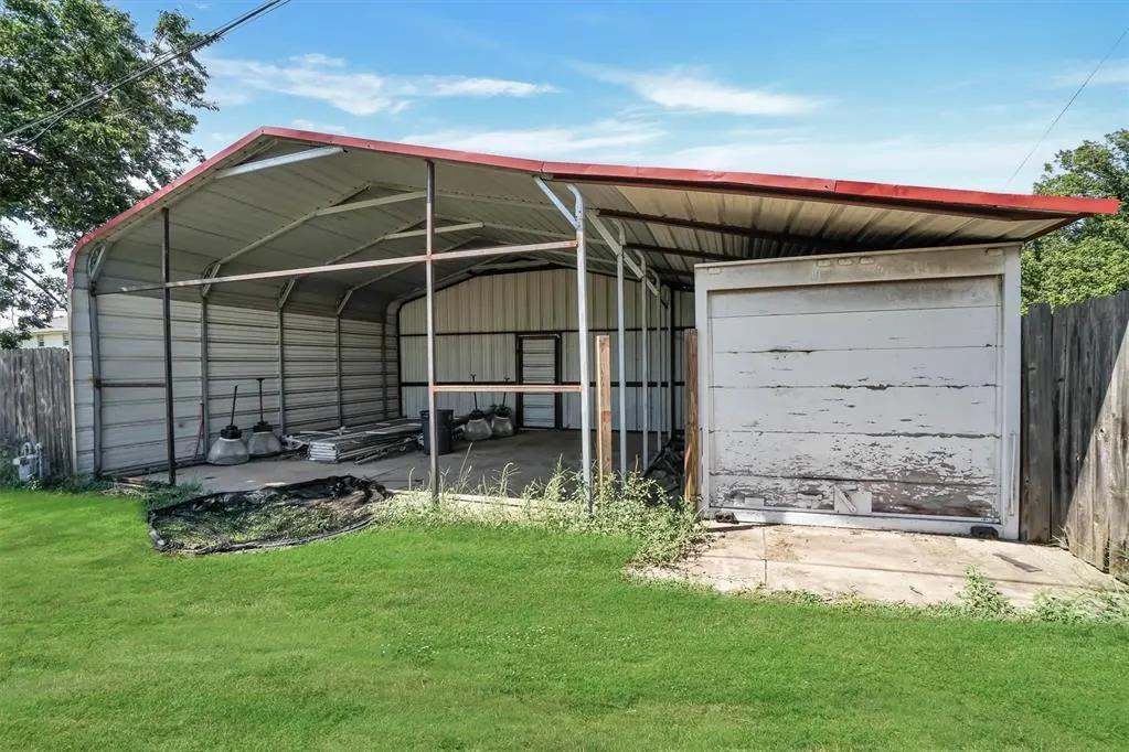 Photo 34 — 604 8th Street, Snyder, OK 73566