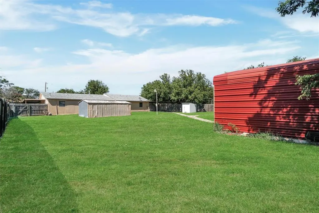 Photo 35 — 604 8th Street, Snyder, OK 73566