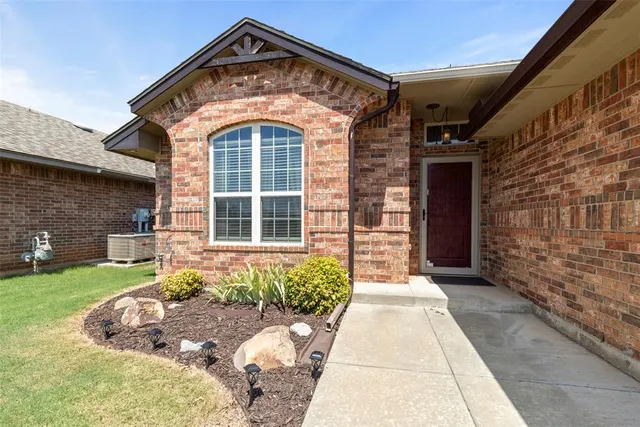 Photo 4 — 8207 SW 59th Terrace, Oklahoma City, OK 73179