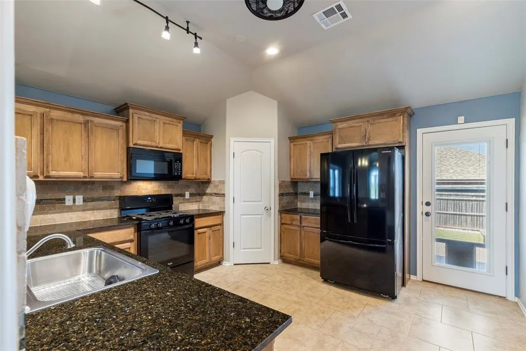 Photo 11 — 8207 SW 59th Terrace, Oklahoma City, OK 73179