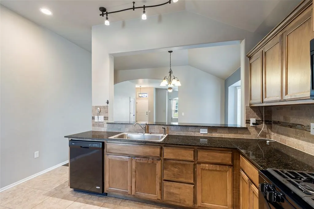 Photo 13 — 8207 SW 59th Terrace, Oklahoma City, OK 73179