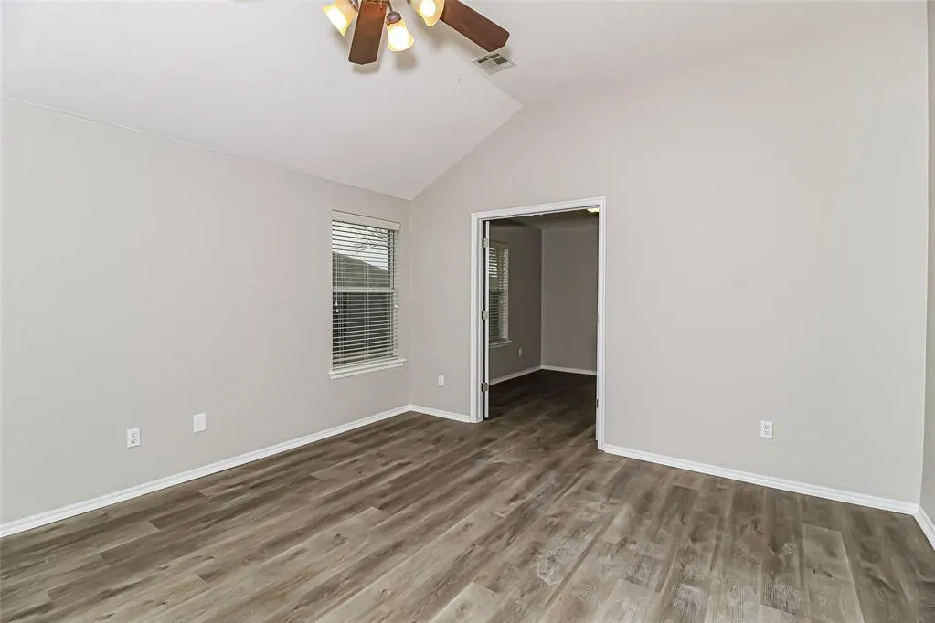 Photo 8 — 8113 Greer Way, Oklahoma City, OK 73132
