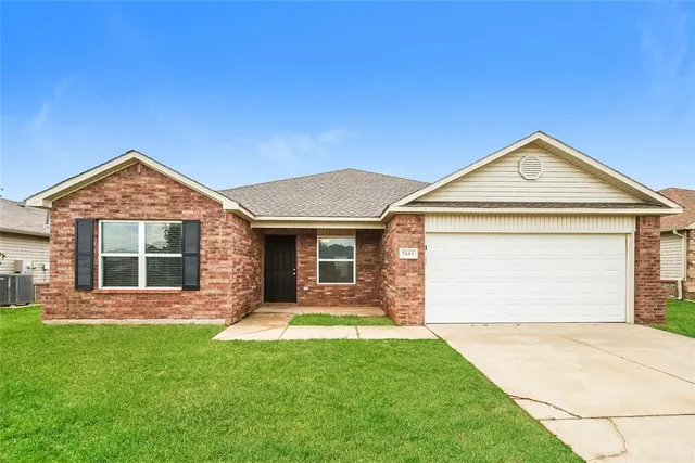 Front exterior — 7601 Lipizzan Road, Oklahoma City, OK 73132
