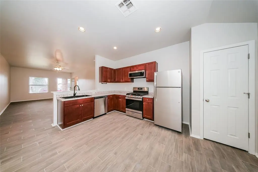 Photo 5 — 7601 Lipizzan Road, Oklahoma City, OK 73132