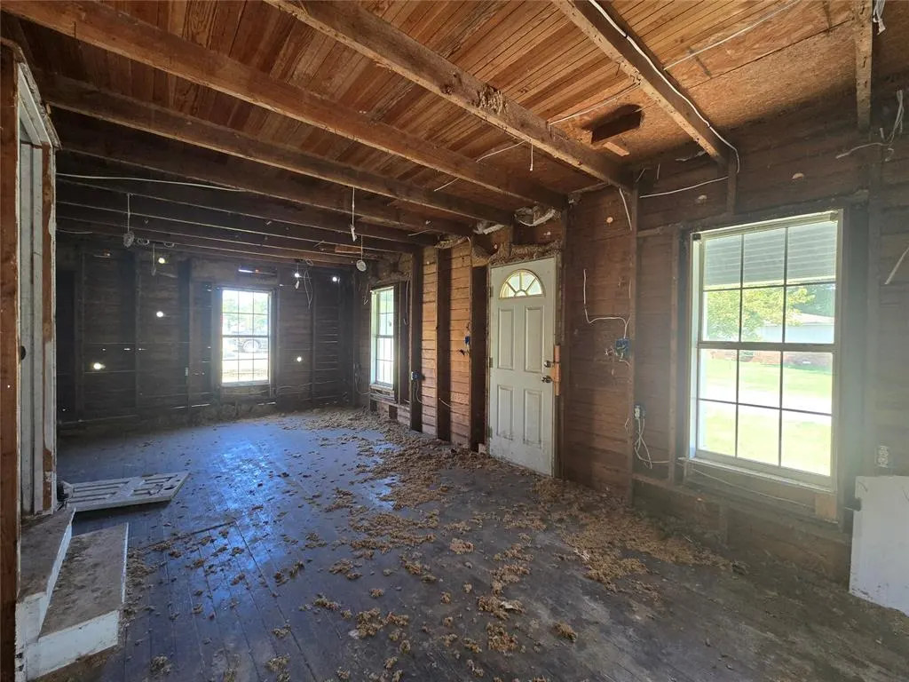 Photo 7 — 208 W Apache Street, Marlow, OK 73055