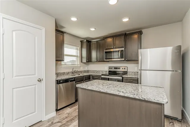 Photo 5 — 824 NW 6th Street, Newcastle, OK 73065