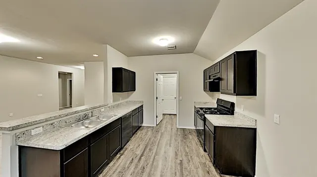 Photo 7 — 4340 Siena Ridge Boulevard, Oklahoma City, OK 73179
