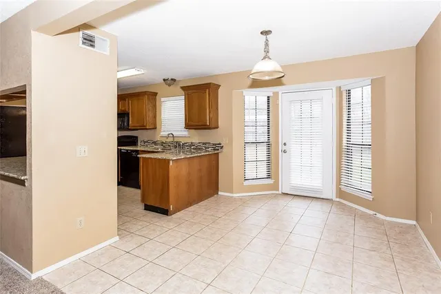 Photo 4 — 616 Firelane Road, Edmond, OK 73003