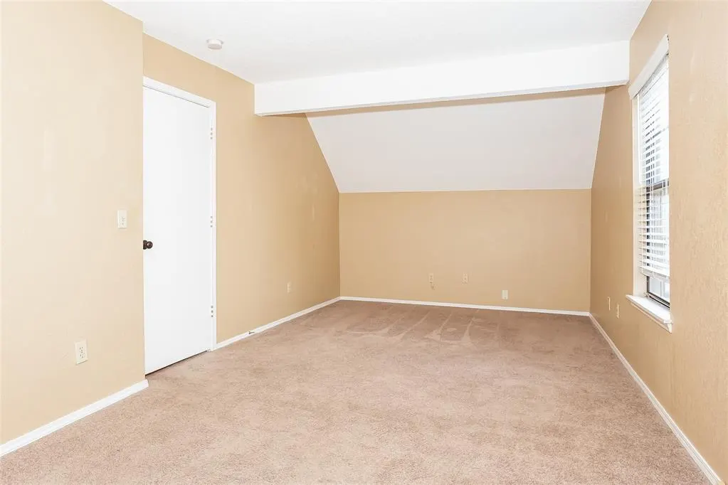 Photo 8 — 616 Firelane Road, Edmond, OK 73003