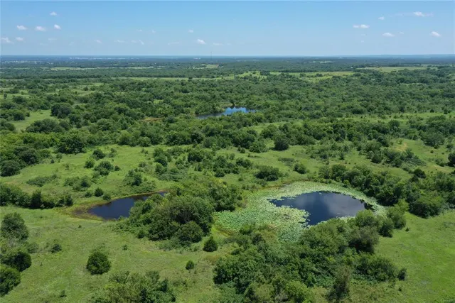 Photo 2 — 3210 N County Road, Pauls Valley, OK 73433